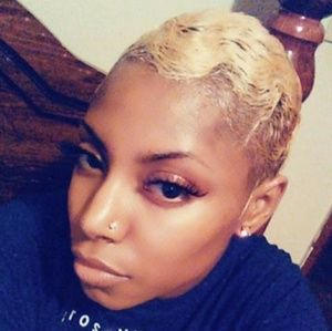 Meet your Posher, Tenise